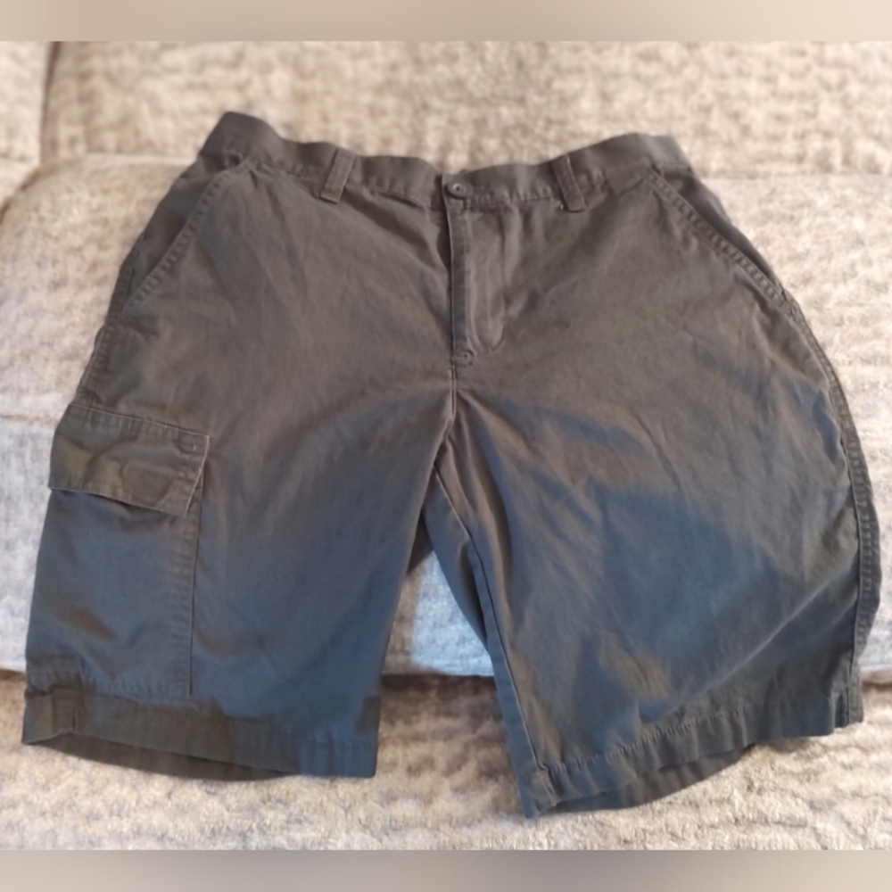 Columbia Grey Cargo Shorts